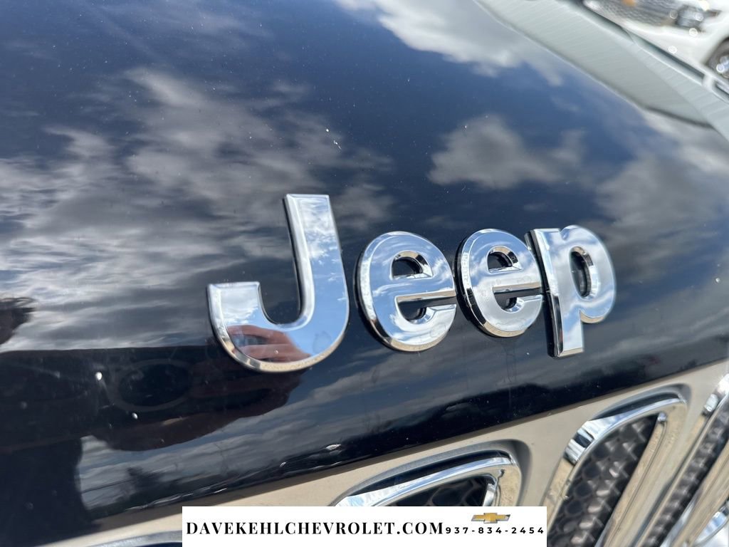 Used 2017 Jeep Renegade Limited image 46