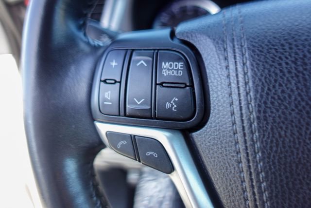 Used 2017 Toyota Highlander XLE image 13