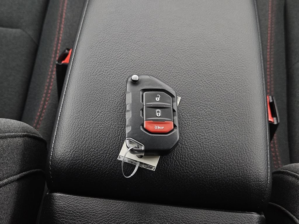 Used 2026 Jeep Wrangler Unlimited Rubicon AWD/4WD image 38