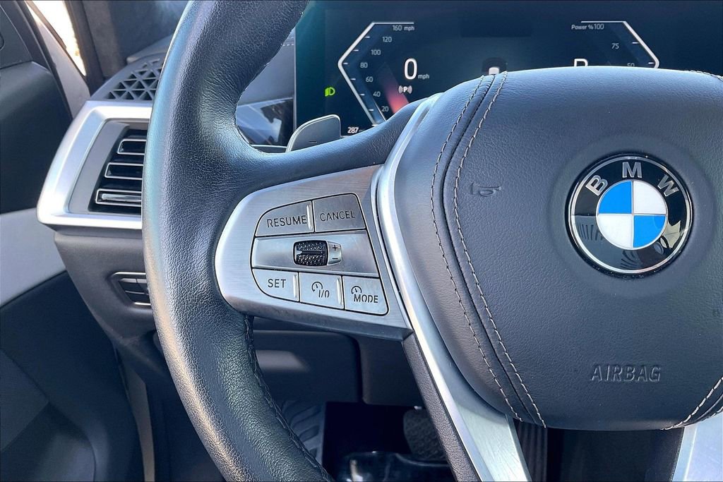 Used 2023 BMW X7 xDrive40i w/ Parking Assistance Package image 25