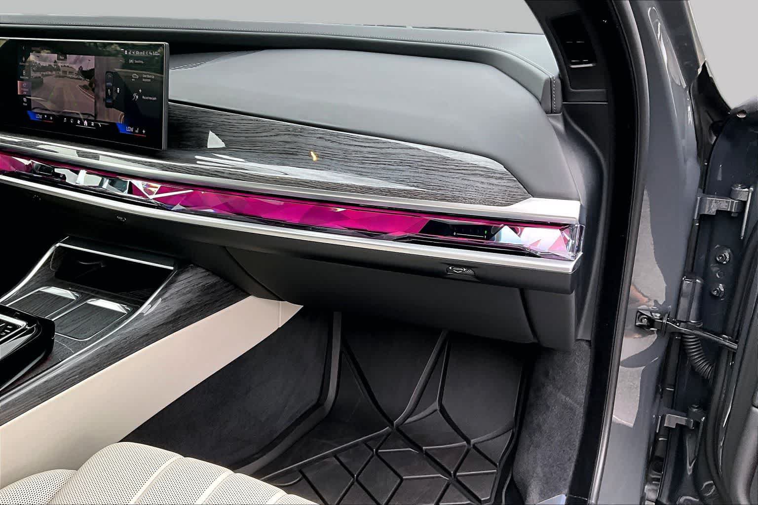 Certified 2026 BMW 740i xDrive AWD/4WD image 19