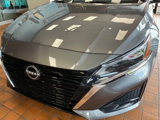 Used 2024 Nissan Altima 2.5 S FWD image 9