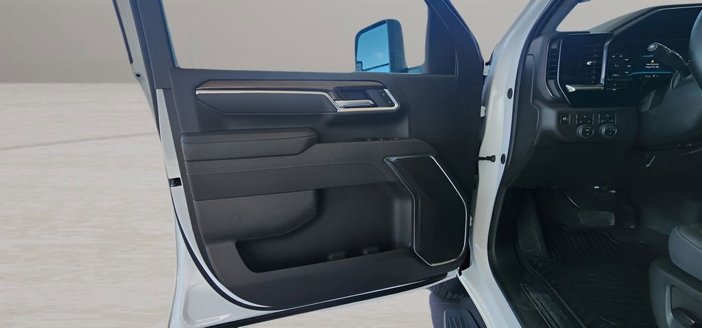 Used 2025 Chevrolet Silverado 2500 LT w/ Convenience Package image 15