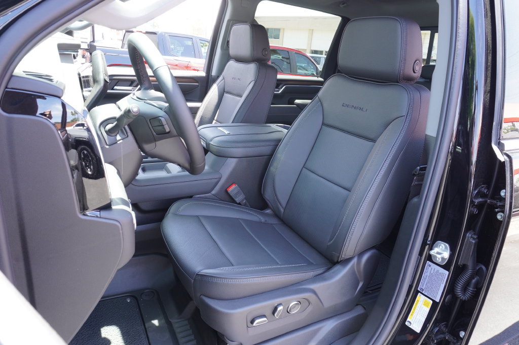 New 2025 GMC Sierra 2500 Denali w/ Denali Reserve Package AWD/4WD image 17