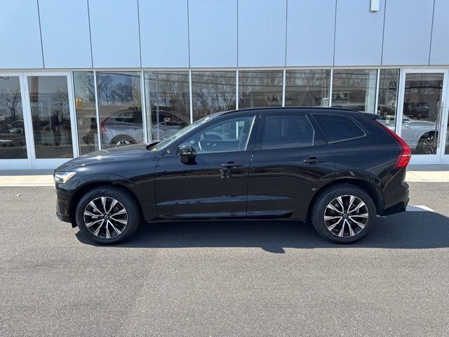 Certified 2025 Volvo XC60 B5 Plus AWD/4WD image 2