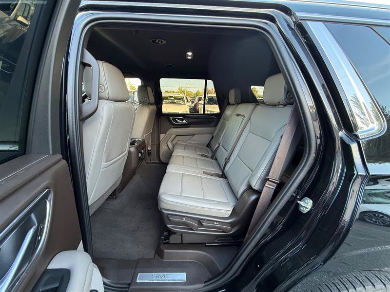 Used 2021 GMC Yukon SLT AWD/4WD image 17