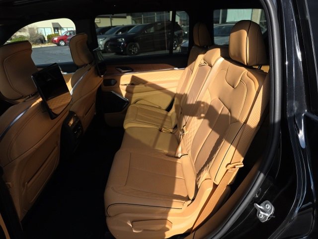 Used 2024 Jeep Grand Cherokee L Summit image 39