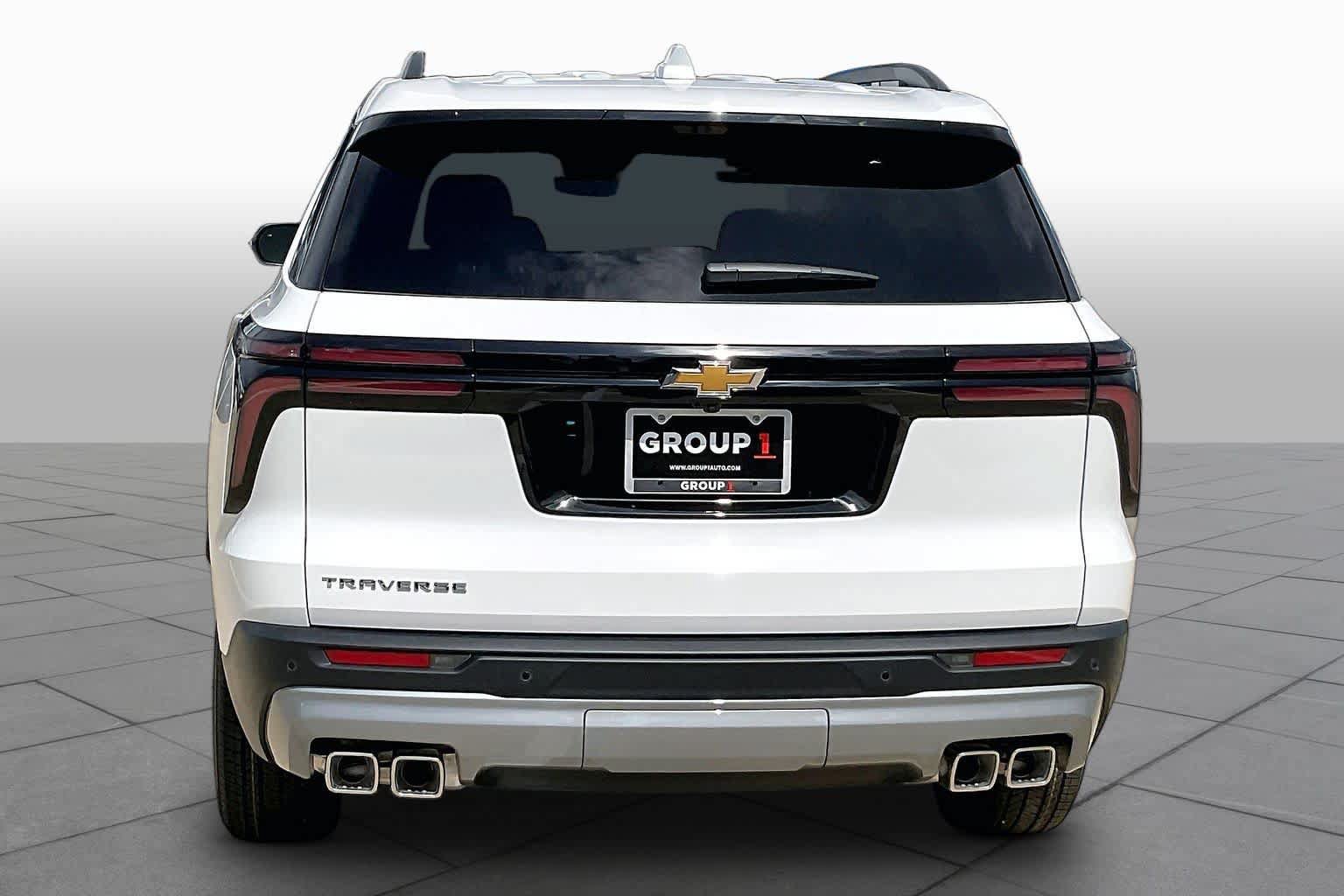 New 2027 Chevrolet Traverse LT w/ Driver Confidence Package FWD image 5
