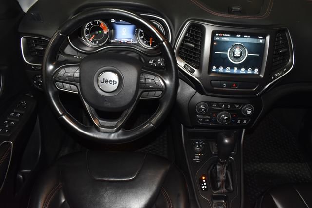 Certified 2020 Jeep Cherokee Trailhawk w/ Cold Weather Group image 15