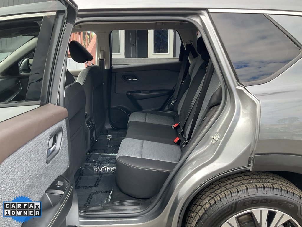 Used 2021 Nissan Rogue SV image 7