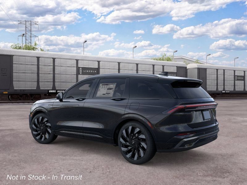 New 2026 Lincoln Nautilus Reserve w/ Jet Appearance Package AWD/4WD image 4