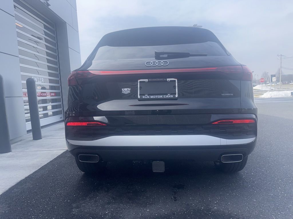 Used 2025 Audi Q5 Premium w/ 19" Wheel Package image 14