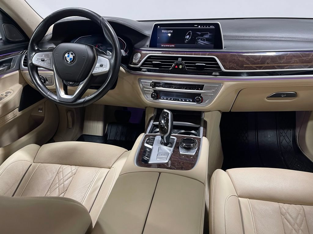 Used 2020 BMW 750i xDrive w/ Executive Package AWD/4WD image 29