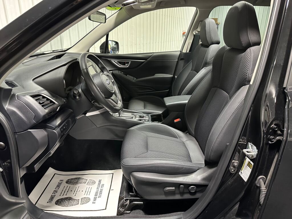 Used 2023 Subaru Forester Premium image 9