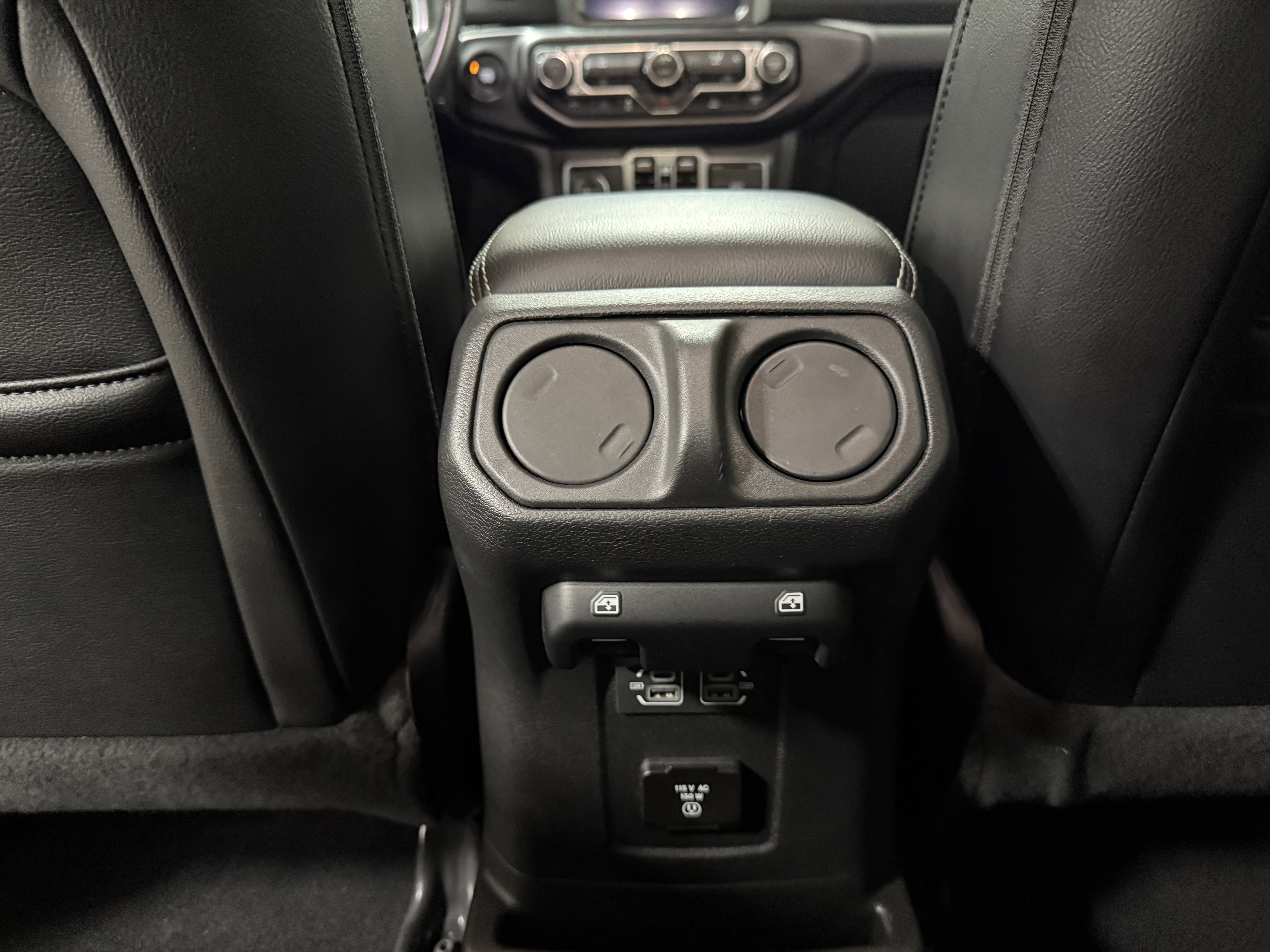 Used 2022 Jeep Wrangler Unlimited Sahara image 16