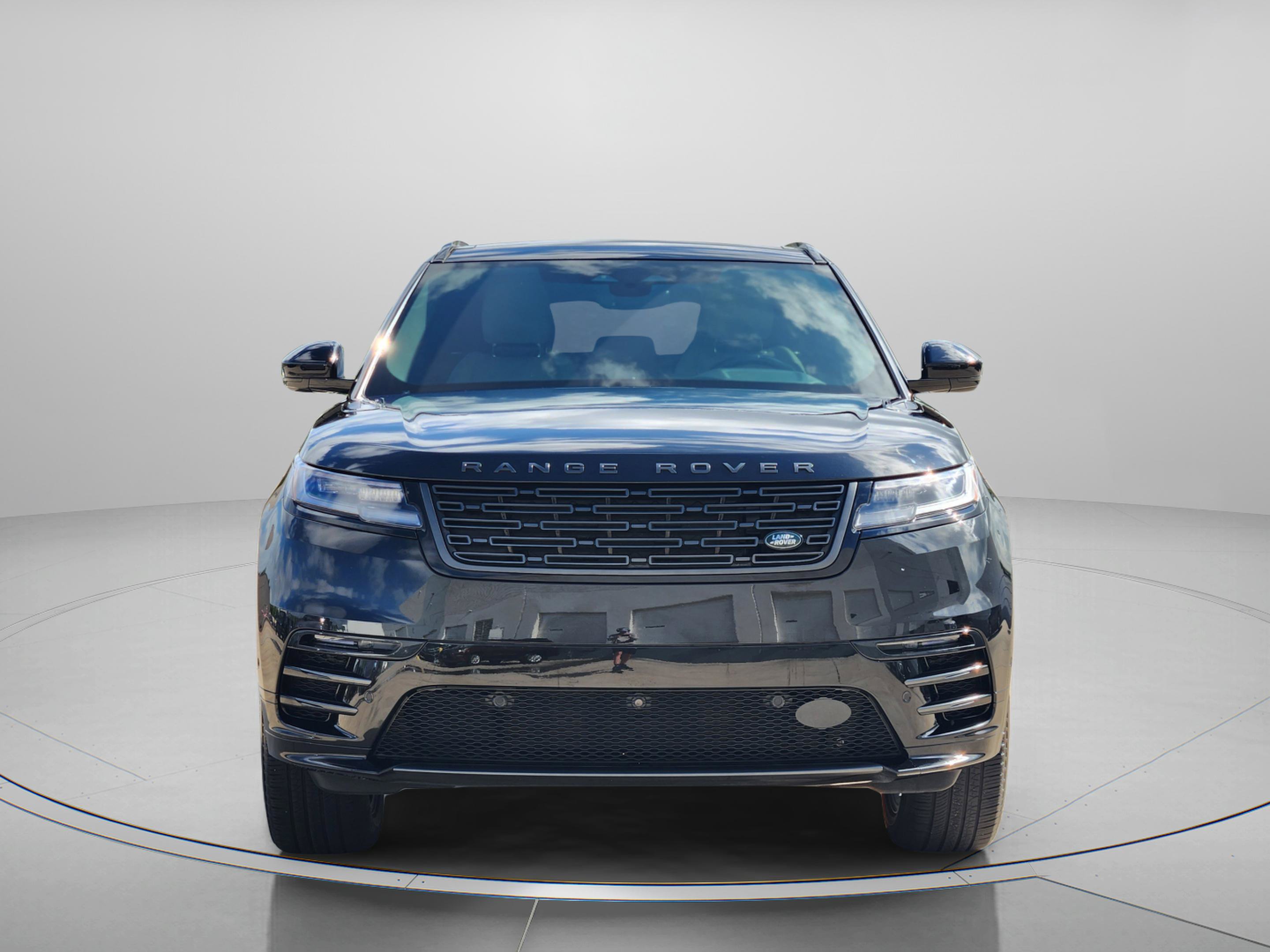 Certified 2026 Land Rover Range Rover Velar Dynamic SE AWD/4WD image 6