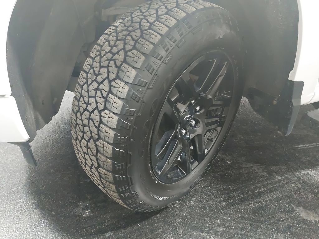 Used 2024 Chevrolet Silverado 1500 RST w/ Z71 Off-Road Package image 31