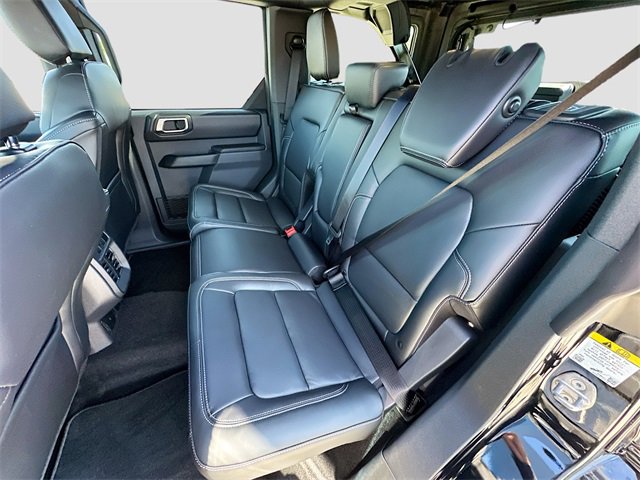 Used 2025 Ford Bronco Outer Banks image 24
