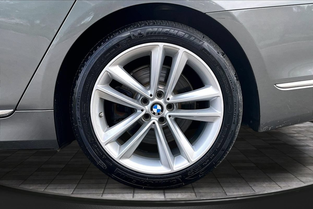 Used 2018 BMW 750i xDrive AWD/4WD image 37