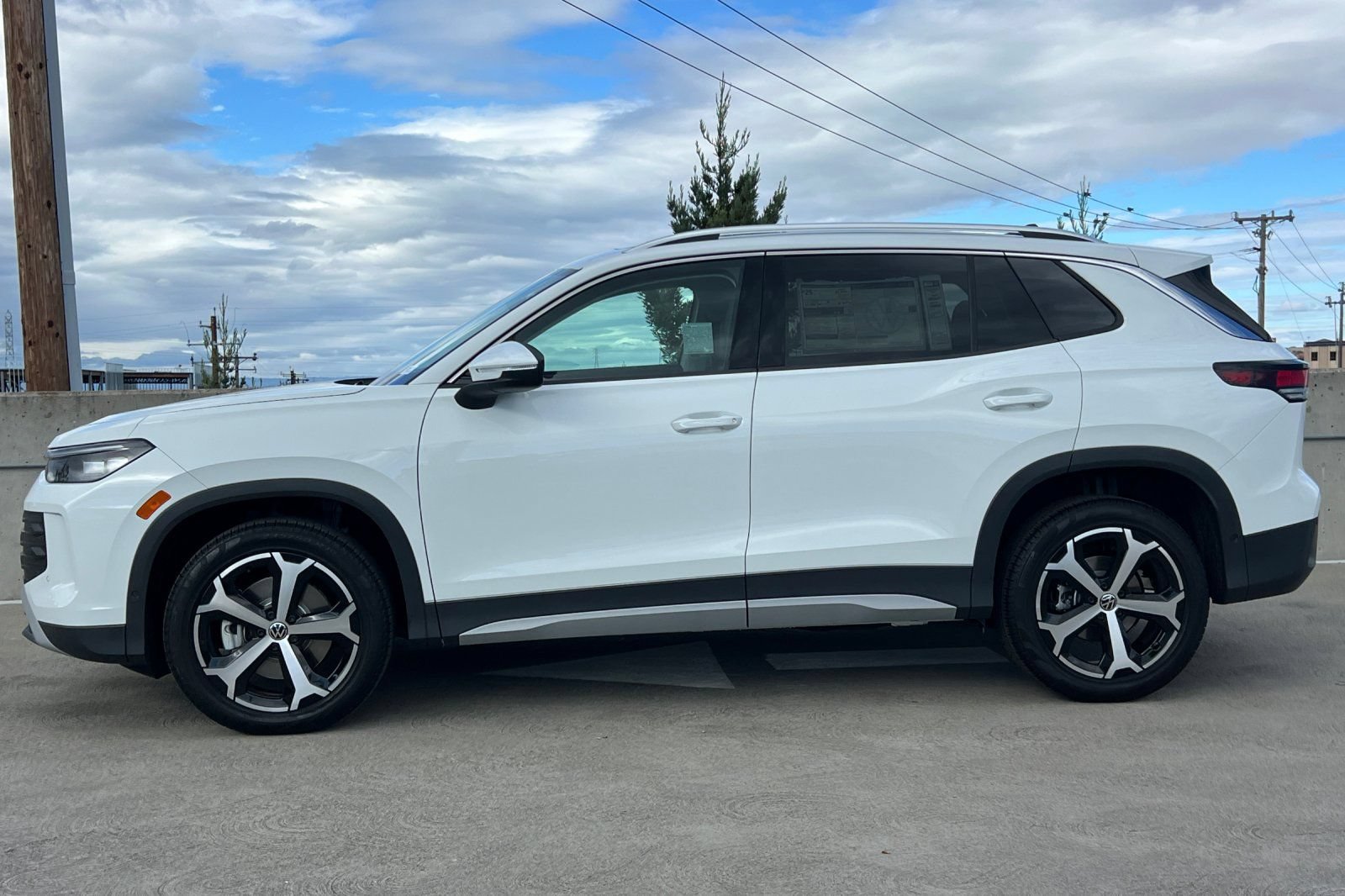 New 2026 Volkswagen Tiguan SE AWD/4WD image 7