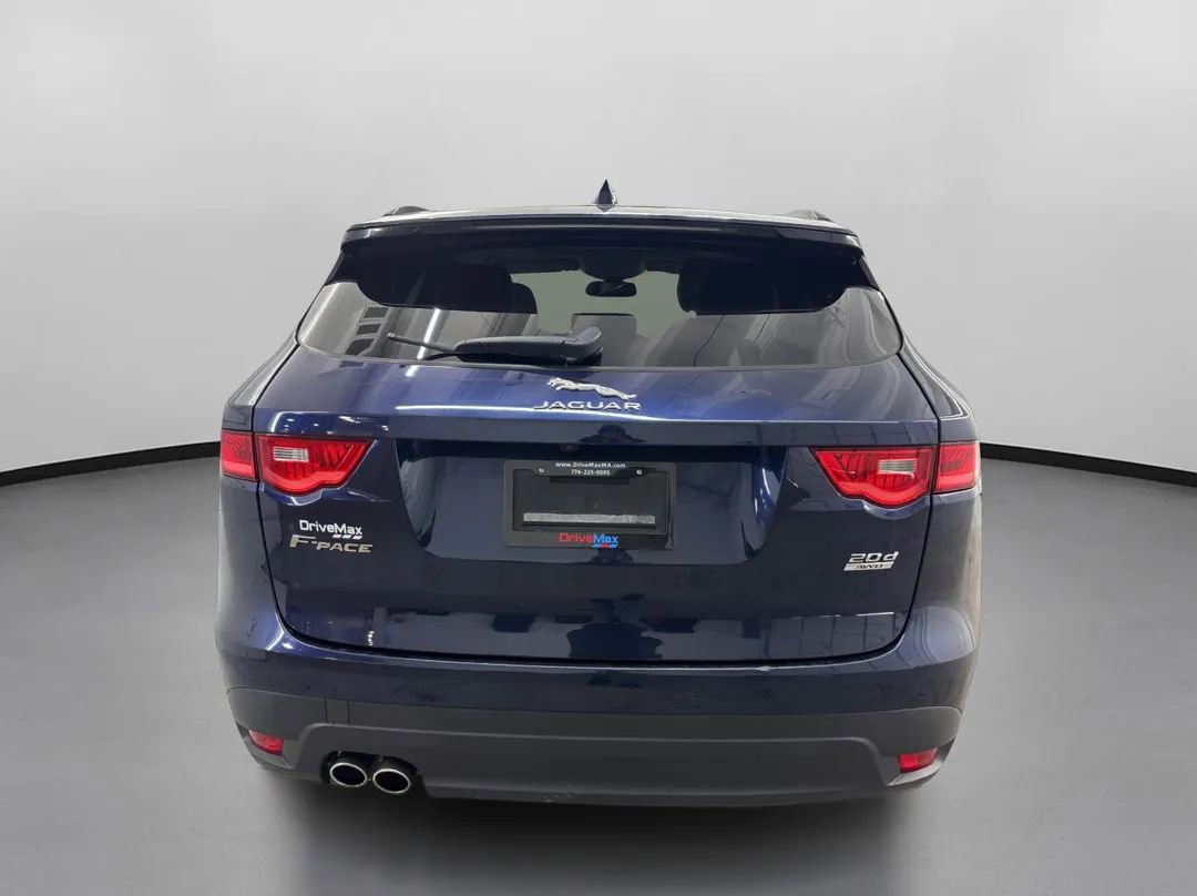 Used 2018 Jaguar F-PACE Premium image 8