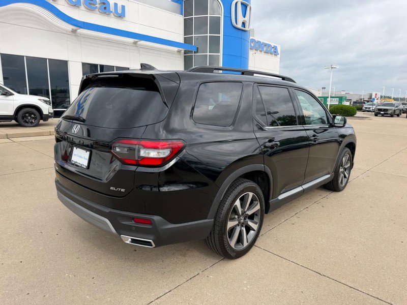 Used 2024 Honda Pilot Elite image 2