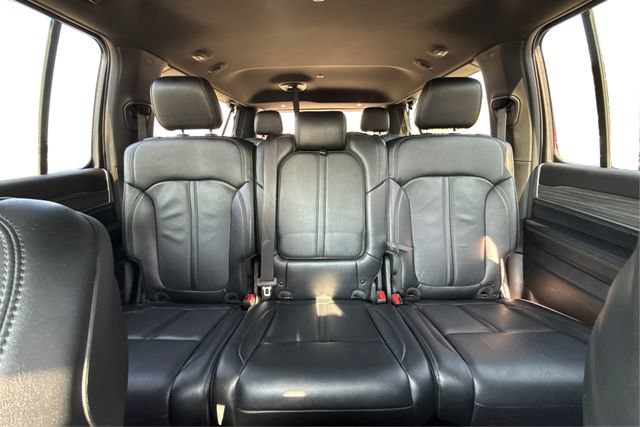 Used 2024 Jeep Wagoneer L Series III w/ Flexible Seating Group AWD/4WD image 14