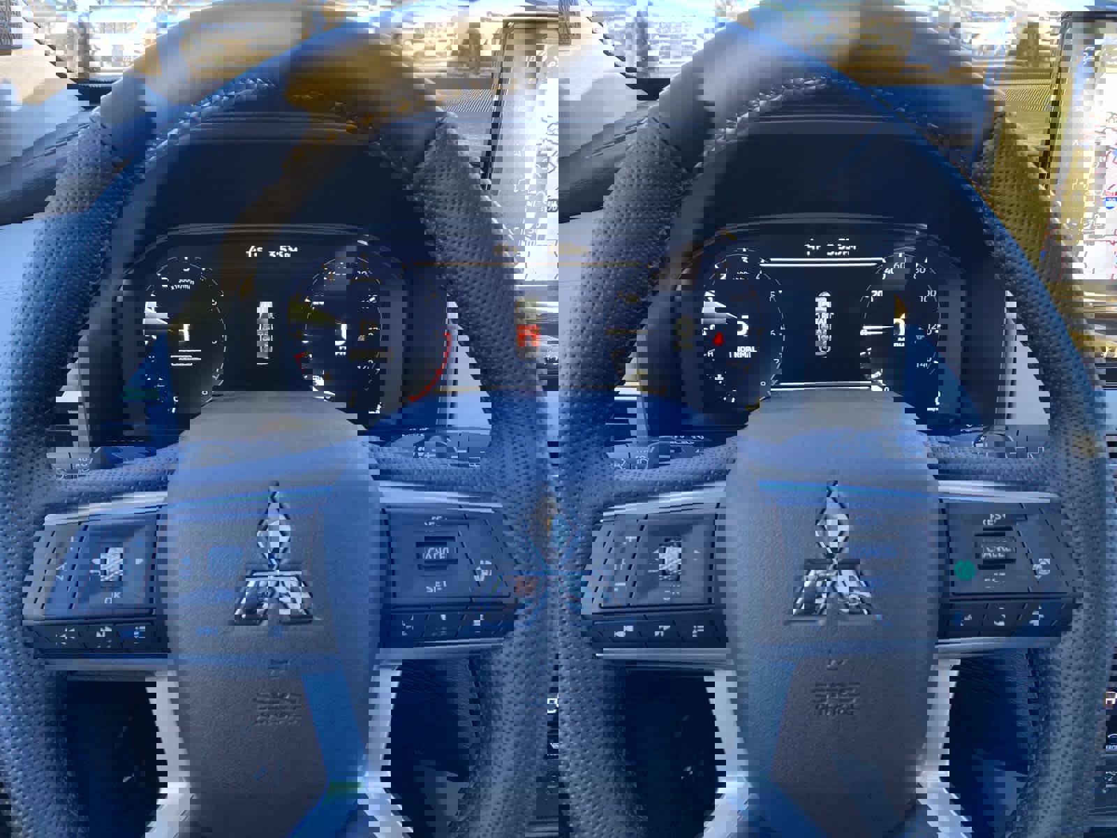 New 2026 Mitsubishi Outlander SE image 15