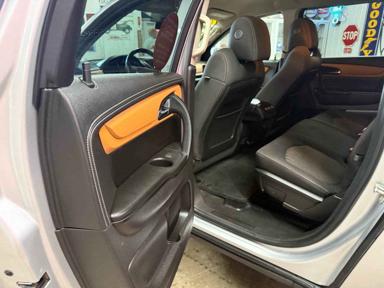 Used 2014 Chevrolet Traverse LT AWD/4WD image 17