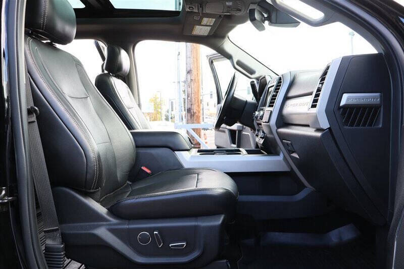 Used 2017 Ford F350 Lariat w/ Lariat Ultimate Package AWD/4WD image 26