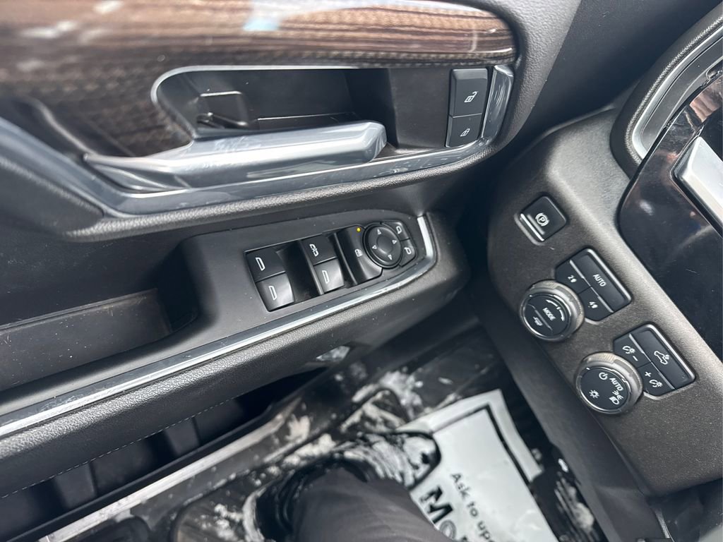 Used 2024 Chevrolet Silverado 1500 LT image 34