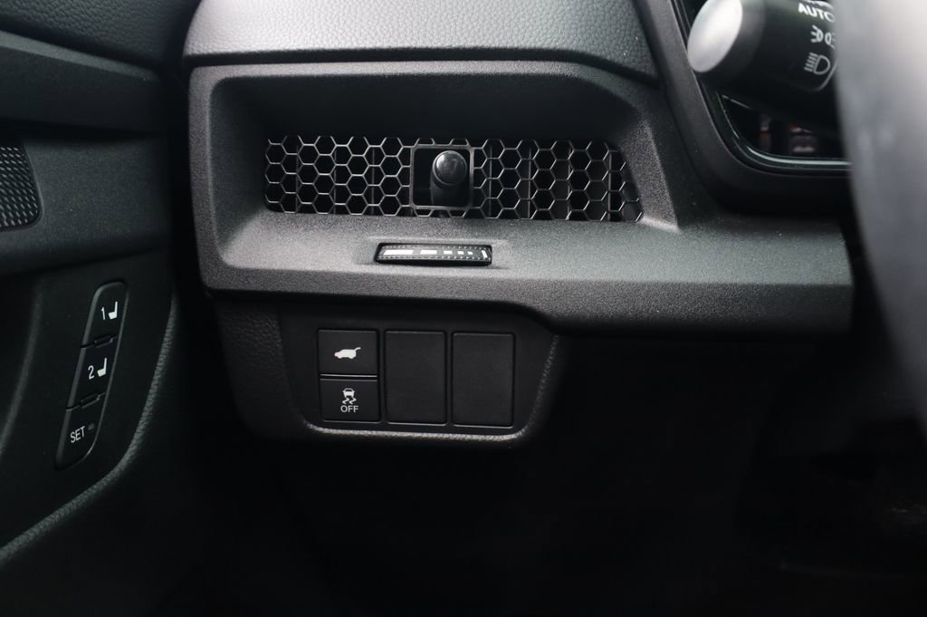 Used 2025 Honda CR-V Sport-L image 35