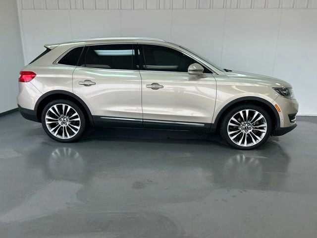 Used 2017 Lincoln MKX Reserve w/ Driver Assistance Package image 2