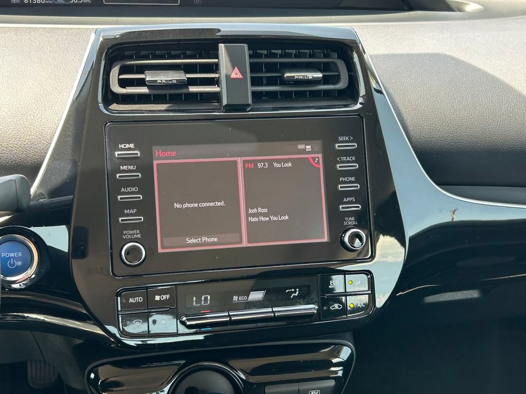 Used 2020 Toyota Prius LE FWD image 19