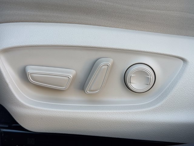 Certified 2019 Toyota Camry LE FWD image 35