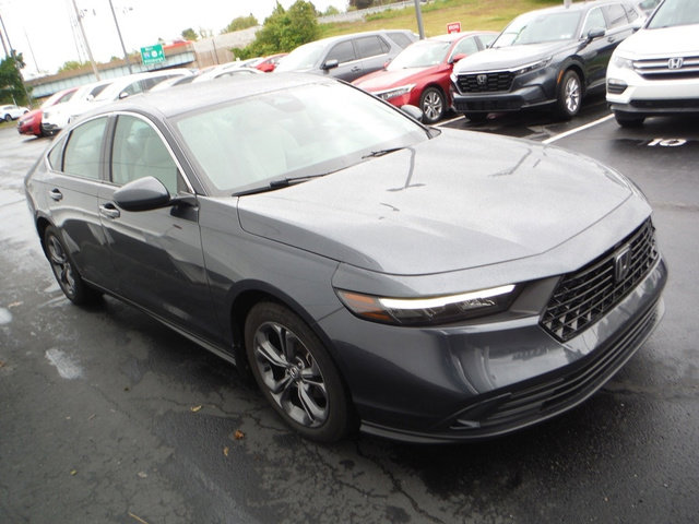 Used 2023 Honda Accord EX image 6