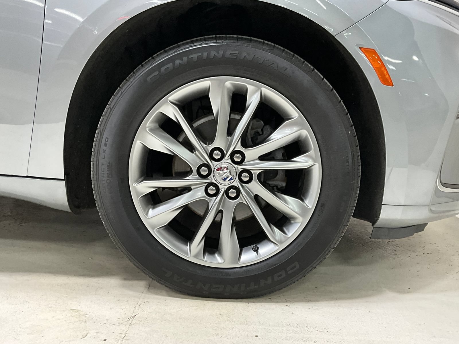 Used 2024 Buick Enclave Avenir w/ Avenir Technology Package AWD/4WD image 12
