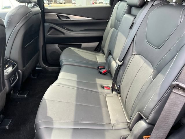 Used 2026 INFINITI QX60 Pure w/ Family Package AWD/4WD image 12