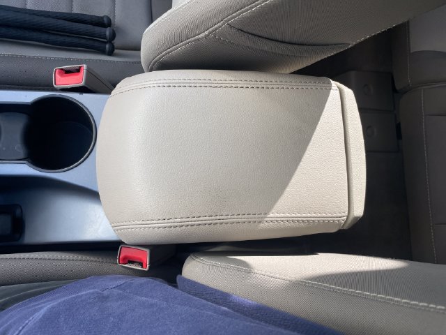 Used 2015 Ford Escape SE FWD image 17