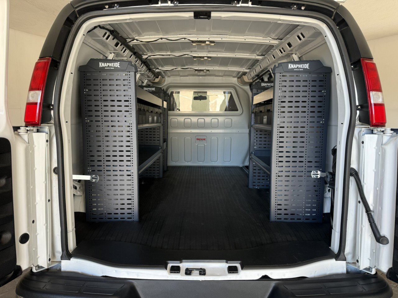 Used 2025 Chevrolet Express 2500 w/ Driver Convenience Package RWD image 7