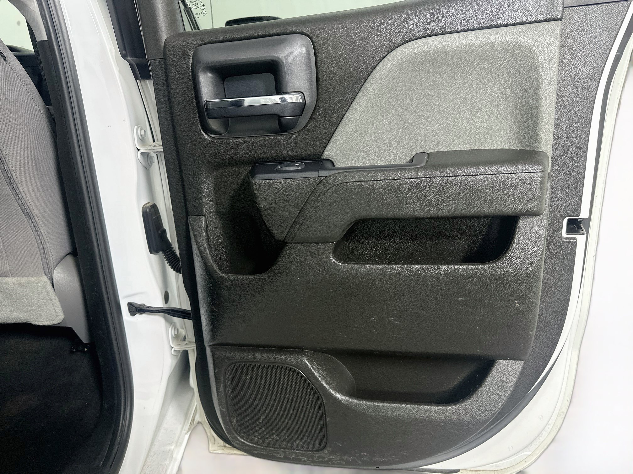 Used 2018 Chevrolet Silverado 1500 Custom w/ Custom Value Package RWD image 27