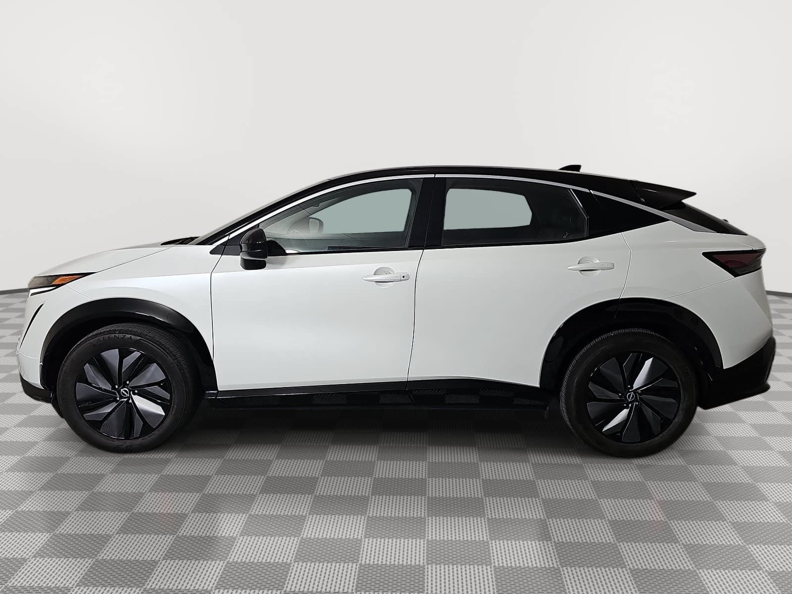 Used 2024 Nissan Ariya FWD image 5