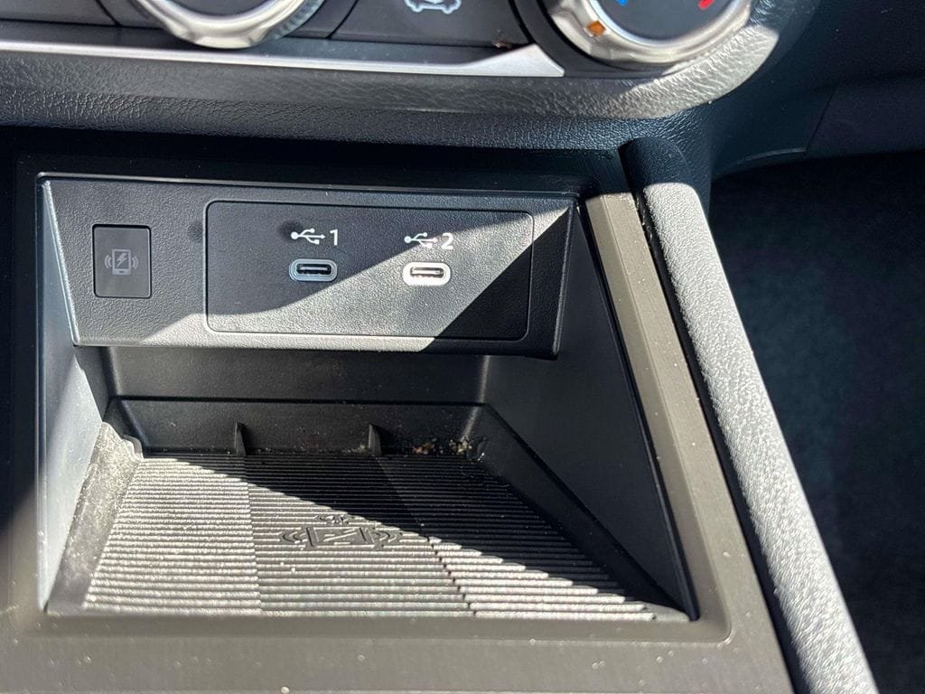 Used 2025 Nissan Kicks SV FWD image 31