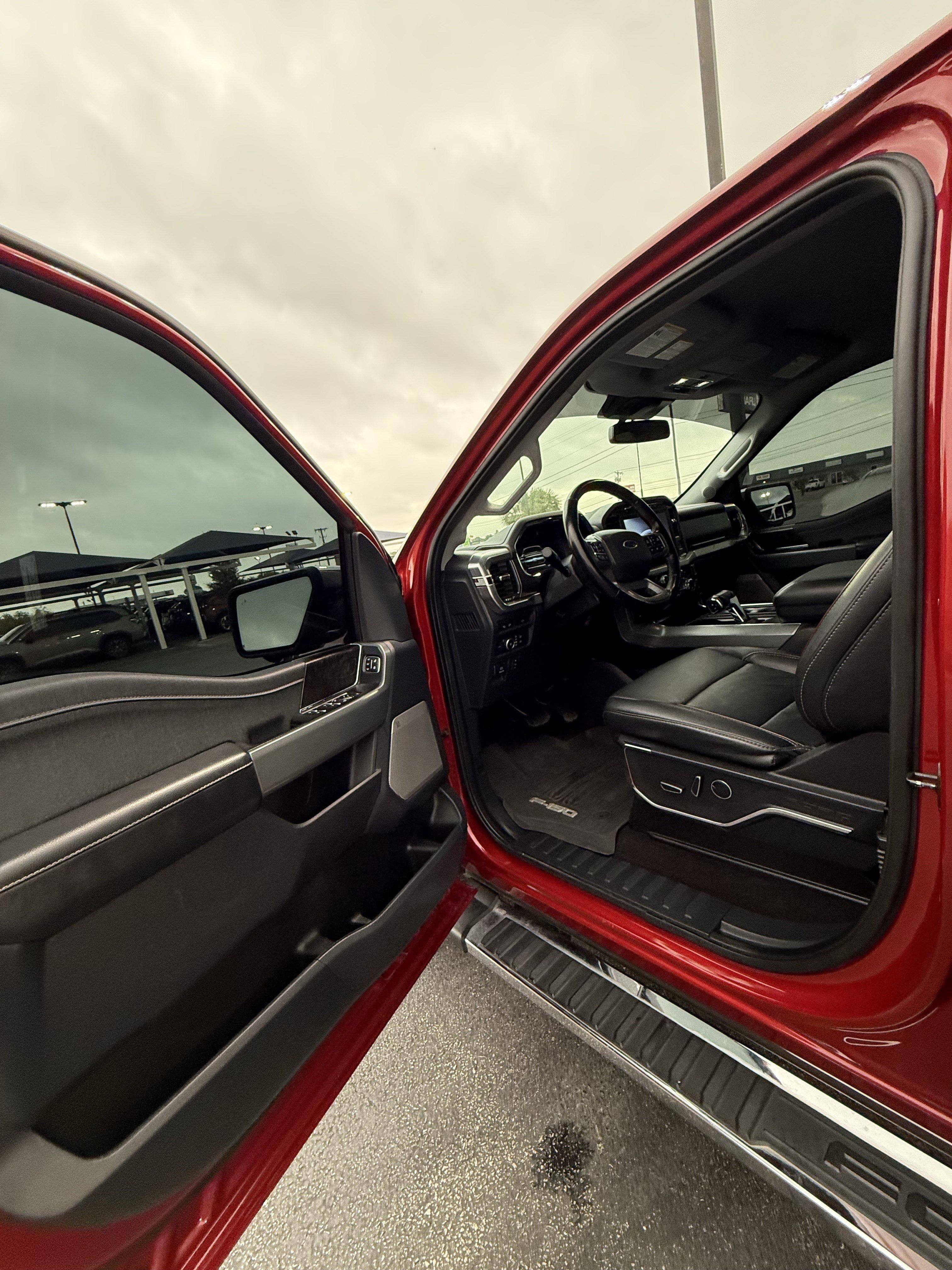 Used 2021 Ford F150 Lariat image 17