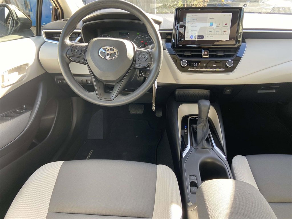 Used 2025 Toyota Corolla LE image 10