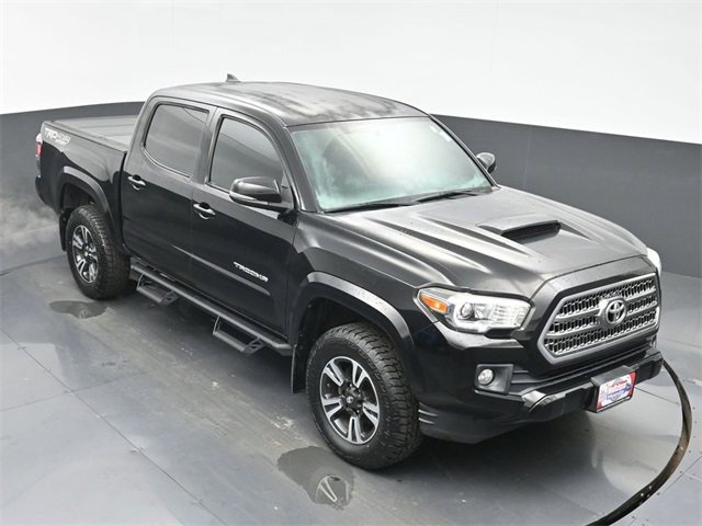 Used 2017 Toyota Tacoma SR5 image 35