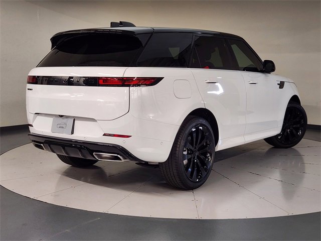 New 2026 Land Rover Range Rover Sport Dynamic SE image 2