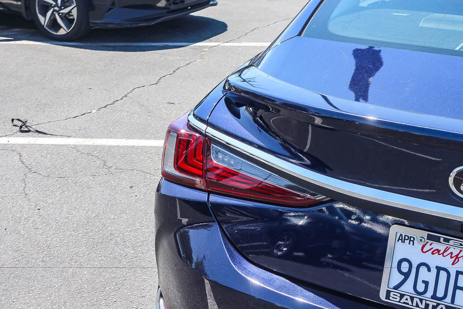 Used 2023 Lexus ES 300h w/ Premium Package FWD image 8