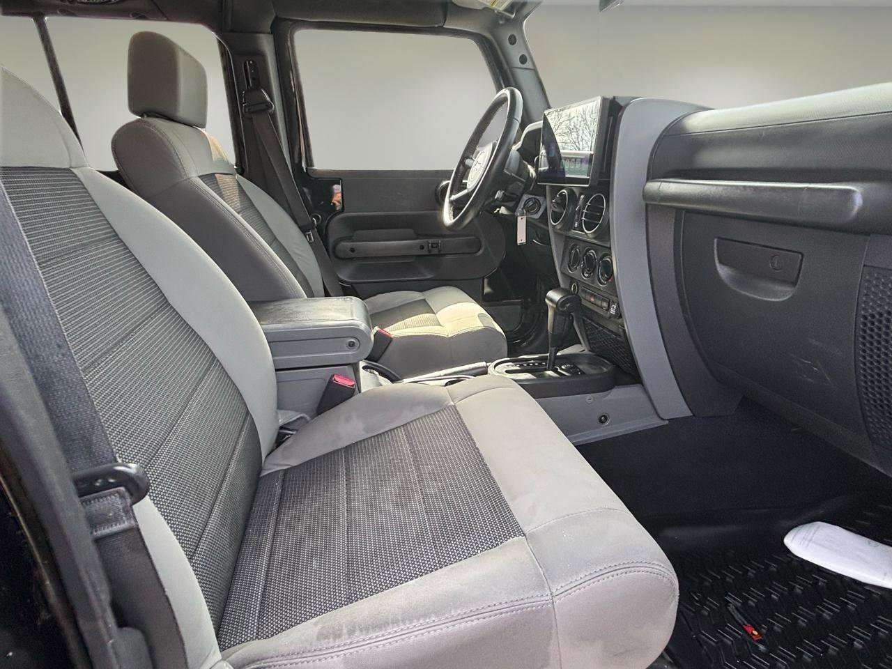 Used 2009 Jeep Wrangler Unlimited X w/ PWR Convenience Group image 22