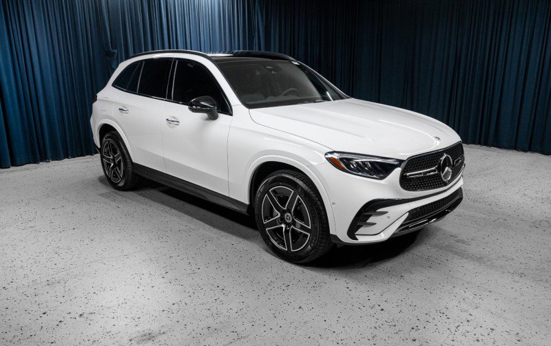 New 2026 Mercedes-Benz GLC 300 4MATIC image 3